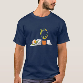 Schnecke gegen Ring des Feuers T-Shirt