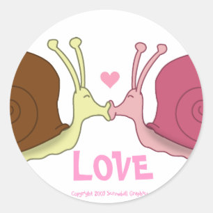 Schnecken in Liebesstickers Runder Aufkleber