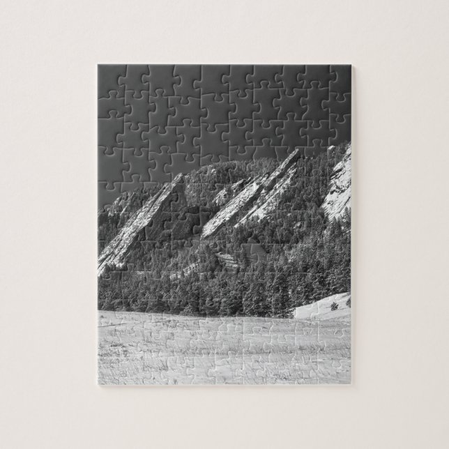 Schnee abgewischtes Flatirons Boulder Co Panorama (Vertikal)