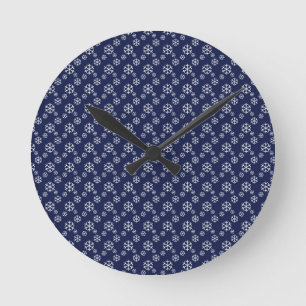 Schnee am Heiligabend Runde Wanduhr