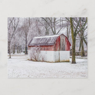 Schnee an der roten Barnblankkarte Postkarte