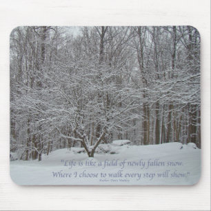 Schnee auf Dogwood Trefferquote Denis Waitley Mousepad