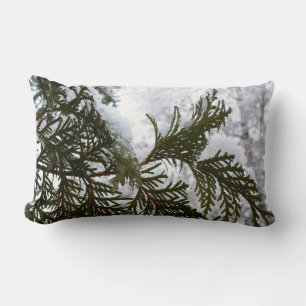 Schnee auf Evergreen Branchen Lendenkissen
