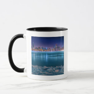Schnee und Eis hat auf See Michiga in Arktis Tasse