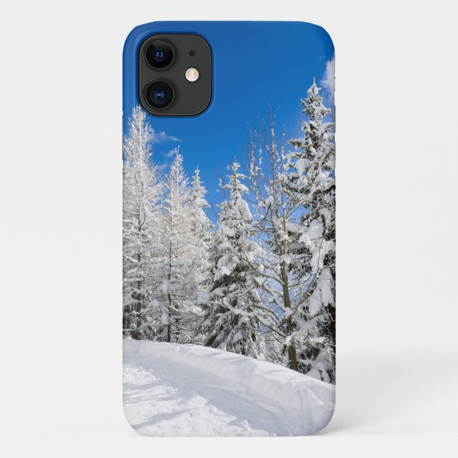 Schneebäume unter einem klaren blauen Himmel Case-Mate iPhone Hülle (Rückseite)