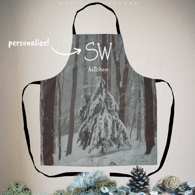 Schneebedeckte Bäume im scheußlichen Winterwald Schürze (Von Creator hochgeladen)