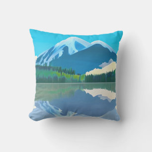 Schneebedeckte Berge in einem See Kissen