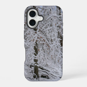 Schneebedeckte Birkenbaumkrone iPhone 16 Hülle