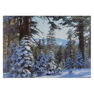 Schneebedeckte Rottannen in der High Sierra 2 Schneidebrett