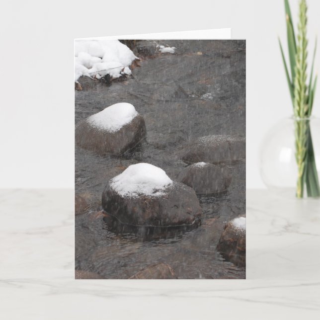 Schneebedeckte Steine Feiertagskarte (Vorderseite)