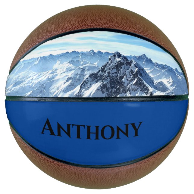 Schneebedeckter Basketball mit individuelle Name. (Vorderseite)
