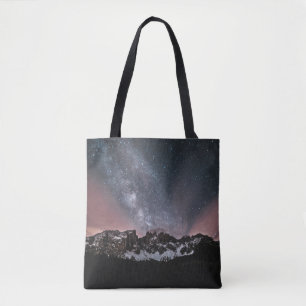 SCHNEEBEDECKTER BERG UNTER STERNENNACHT TASCHE