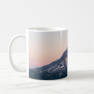 Schneebedeckter Berg während des Tages Kaffeetasse