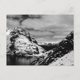 Schneebedeckter Bergsee Wolken Landschaft Postkarte