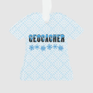 Schneebedeckter Geocacher Ornament