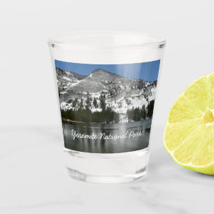 Schneebedeckter Tenaya Lake Yosemite Nationalpark Schnapsglas