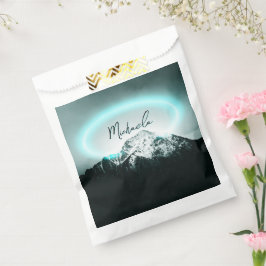 Schneeberg mysteriös blaues Neonlicht-Monogramm Geschenktütchen