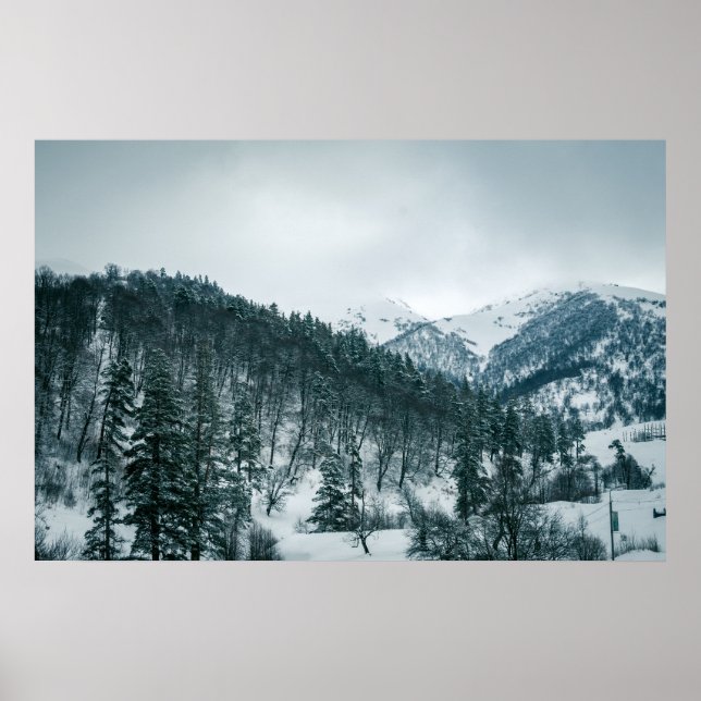 Schneeberge in Georgien Poster (Vorne)