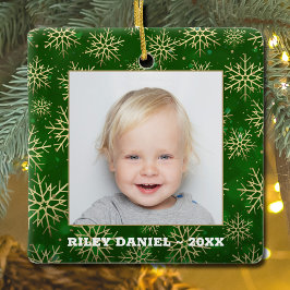 Schneeflocken auf grünem Foto Keramikornament