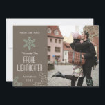 Schneeflocken Foto Weihnachten<br><div class="desc">Moderne Weihnachtskarten, die Sie mit Ihrem Text und vier Ihrer Fotos angepasst werden kann. Besuchen Sie die Origami Prints Speicher für mehr Feiertagskartenentwürfe.</div>