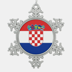 Schneeflocken mit kroatischer Flagge Zinn-Ornament