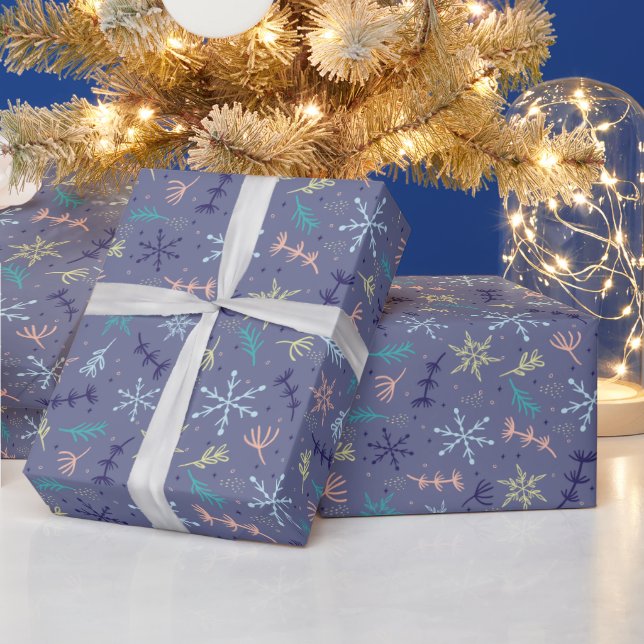 Schneeflocken Pinienbräute blühen Geschenkpapier (Feiertage)