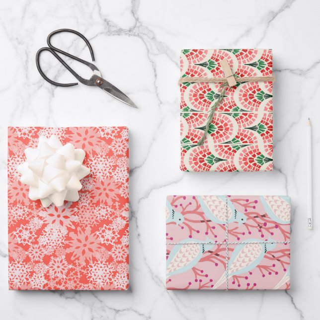 Schneeflocken und Schildkrötentauben Weihnachtsgeb Geschenkpapier Set (Vorderseite)