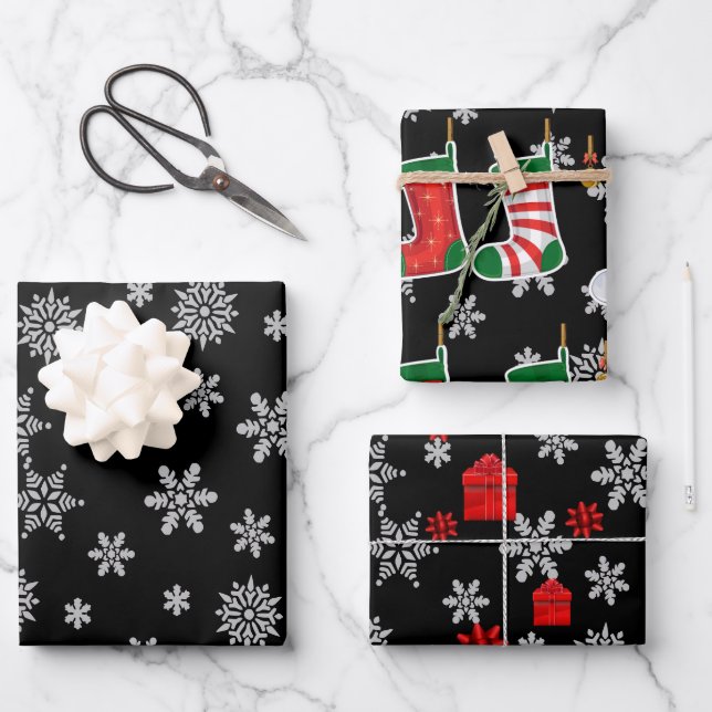 Schneeflocken Weihnachtsgeschenke Strümpfe und Bog Geschenkpapier Set (Vorderseite)