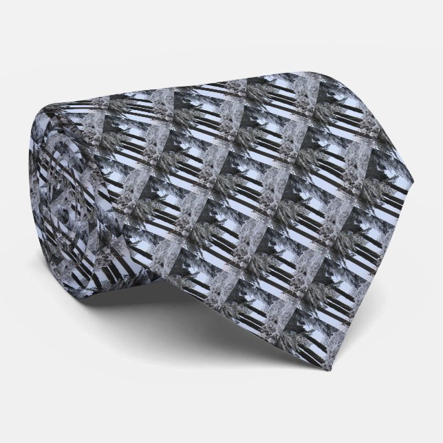 Schneekiefern in blauem Licht - ECHO PRINT — Krawatte (Gerollt)