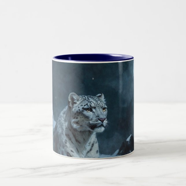 Schneeleopard und Vollmond Zweifarbige Tasse (Mittel)