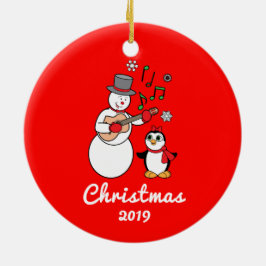 Schneemann mit dem Gitarren-und Pinguin-Jahr Keramik Ornament