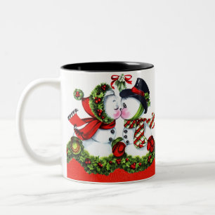 Schneemann-Paar beim Küssen Zweifarbige Tasse