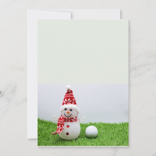 Schneemann und Golfball auf grünem Gras Weihnachte Einladung (Vorderseite)