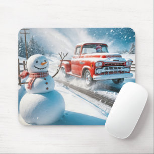 Schneemann winkt mit einem roten Retro-LKW Mousepad