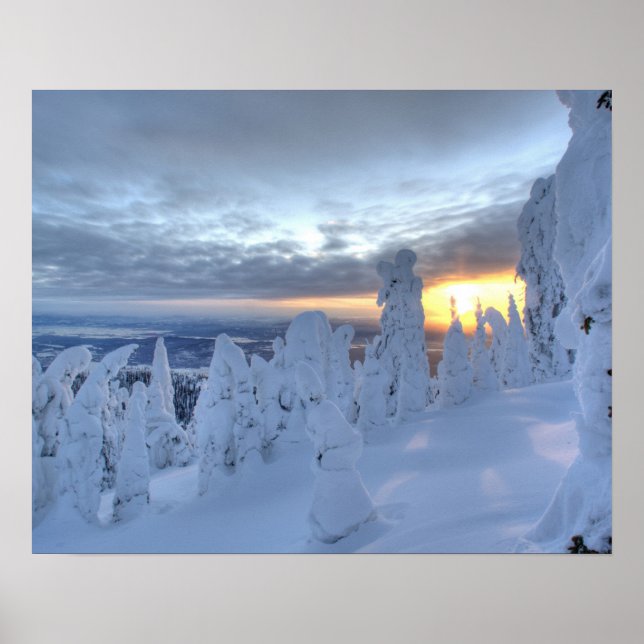 Schneemobile bei Sonnenuntergang im Pfingstgebirge Poster (Vorne)