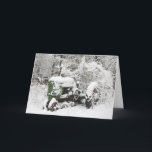 Schneeschlitten Feiertagskarte<br><div class="desc">Foto eines schneebedeckten Traktors neben dem Wald.</div>