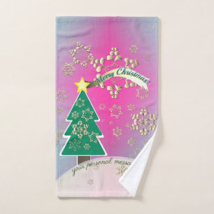 Schneesichere Lila Weihnachtsbaumszene Handtuch