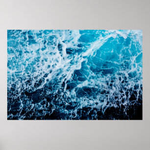 Schnelles Meer beim Segeln des Schiffes. Dramatisc Poster