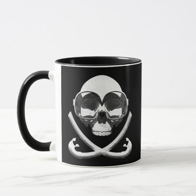 Schnorcheln und Tauchen Piratenflagge Tasse (Links)