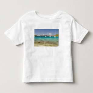 Schnorchler in der idyllischen Bucht Pirates Bight Kleinkind T-shirt