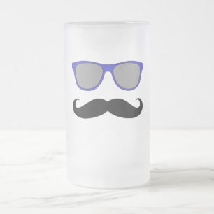 Schnurrbart und blaue Sonnenbrille Humor Mattglas Bierglas