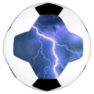 schockierender Blitzschlag Fußball