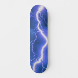 schockierender Blitzschlag Skateboard