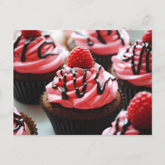 Schokolade Himbeere Cupcake Postkarte (Vorderseite)