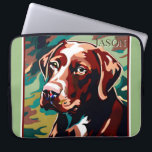 Schokolade Labrador Hund auf Camouflage Hintergrun Laptopschutzhülle<br><div class="desc">Dieses Notebook-ärmeln-Design verfügt über eine Büste eines Schokolade-Labradors vor Tarnung. Fügen Sie einen Namen für die Personalisierung hinzu. Ideal für Jäger oder Hundeliebhaber in deinem Leben. Erstellt von der einfachen Farmhouse Press.</div>