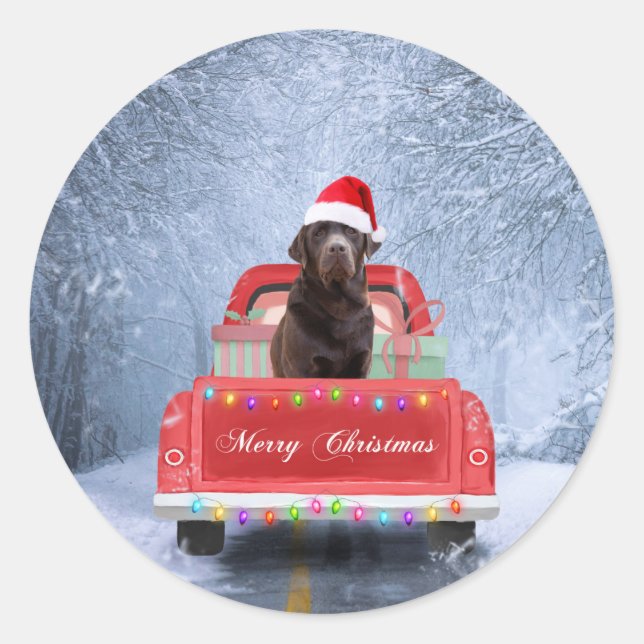 Schokolade Labrador Hund im Schnee Weihnachtswagen Runder Aufkleber (Vorderseite)