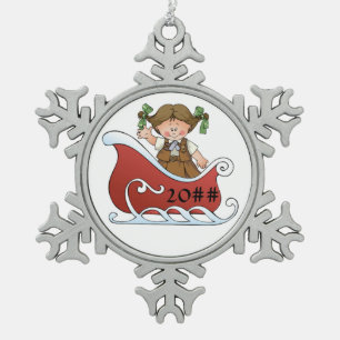 Schokoladenkuchen-Pfadfinder-Schlitten brünett Schneeflocken Zinn-Ornament