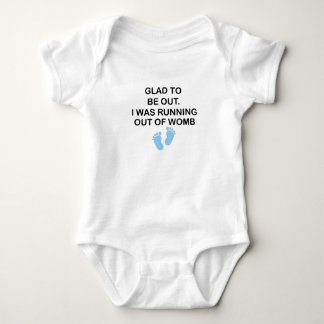 Schön, raus zu sein. Mir ging die Frau aus, Baby Baby Strampler