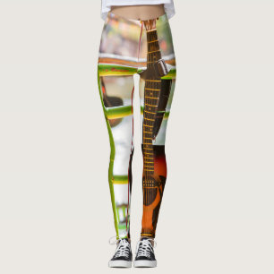 Schöne akustische Gitarre Leggings