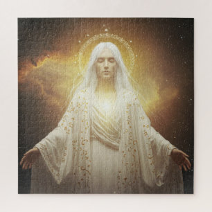 Schöne Angelic Himmlisch Spirit erscheint in Sky